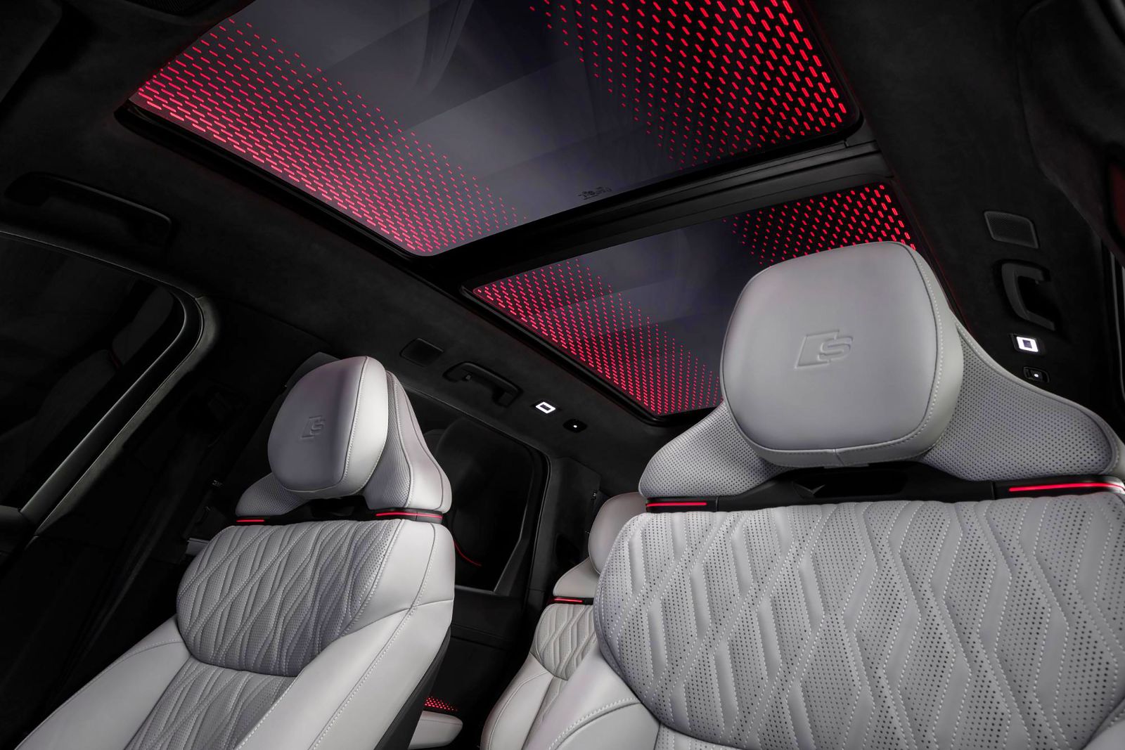 Audi Q9 2027 SUV Interior Multicolor Panoramic Electric Roof Design