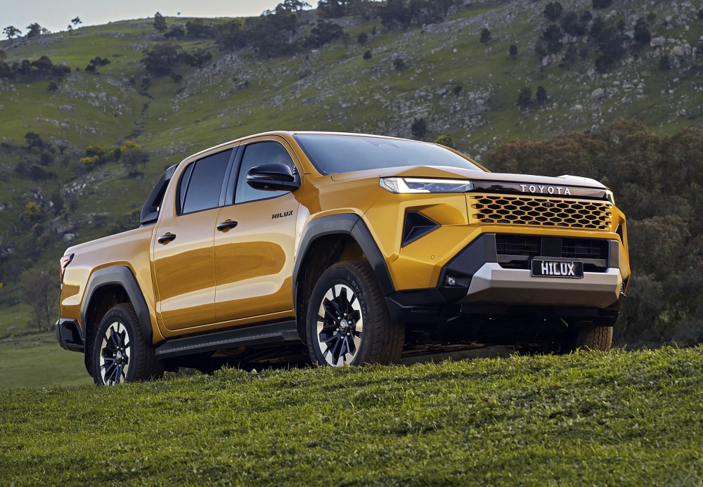Toyota Hilux, Generația 9: Trecerea la Era Electrificată a Legendei Off-Road