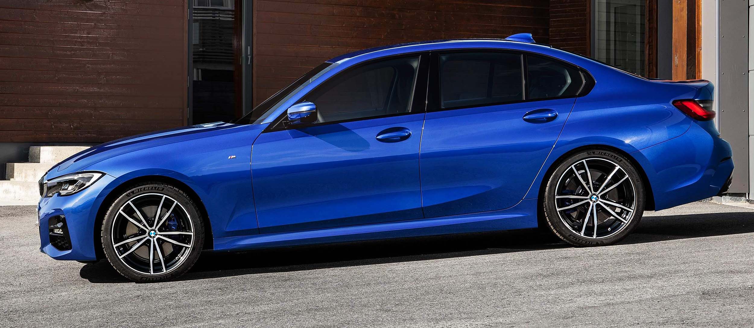 BMW 3-Series 320 xDrive Exterior Side Profile Design
