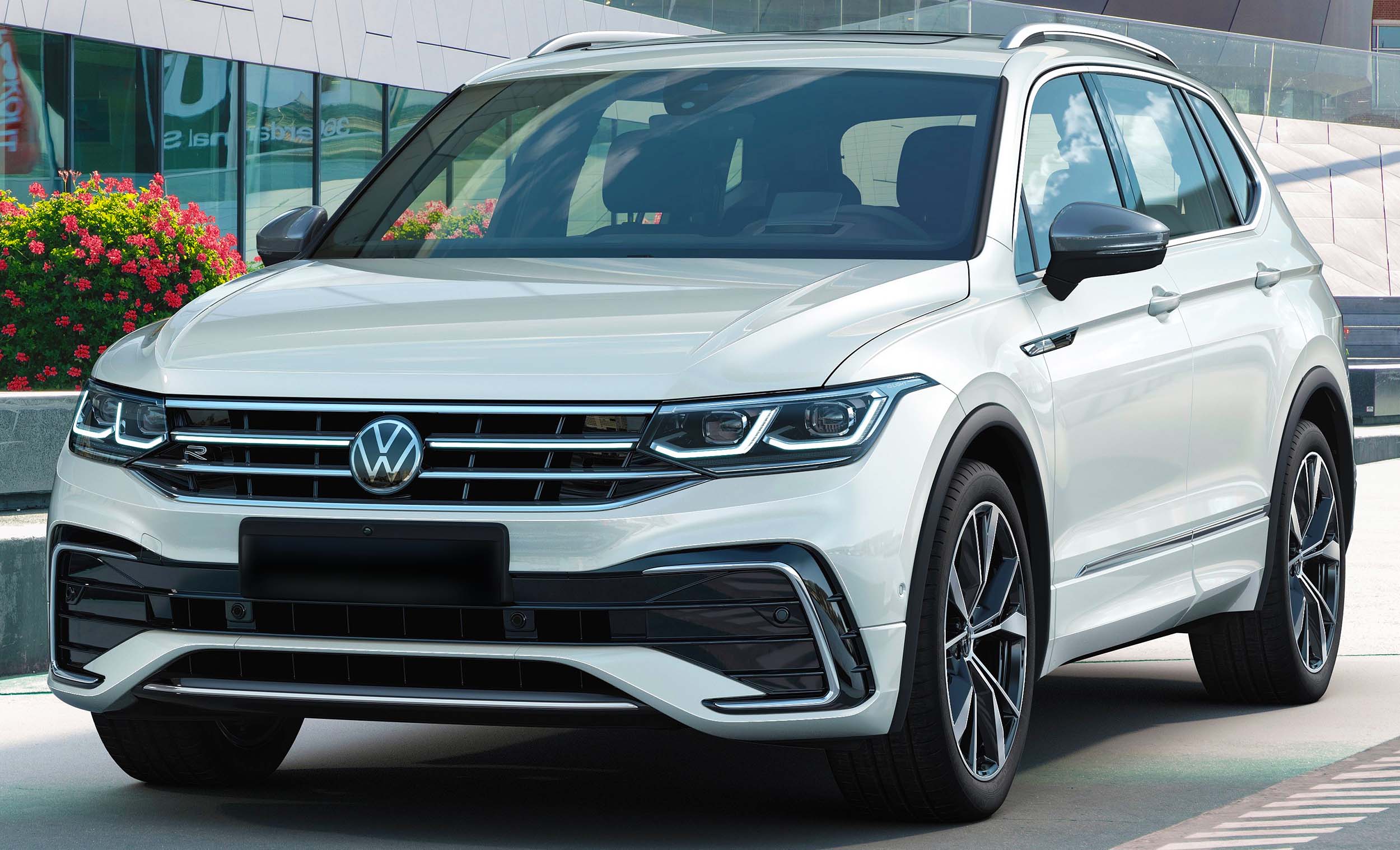 PHP inchirieri auto Cluj Napoca Volkswagen Tiguan Allspace Exterior Front Design rent a car