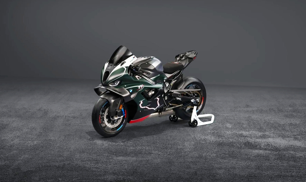 BMW M 1000 RR Isle of Man TT Limited Edition: Tribut de 205 CP adus celei mai celebre curse din lume