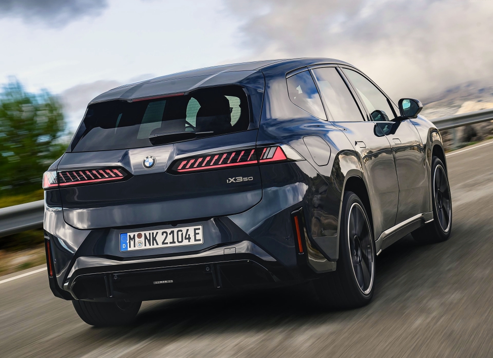 Major changes at BMW this summer: New iX3 version, new aesthetic package on other models and a technology that reinvents M engines