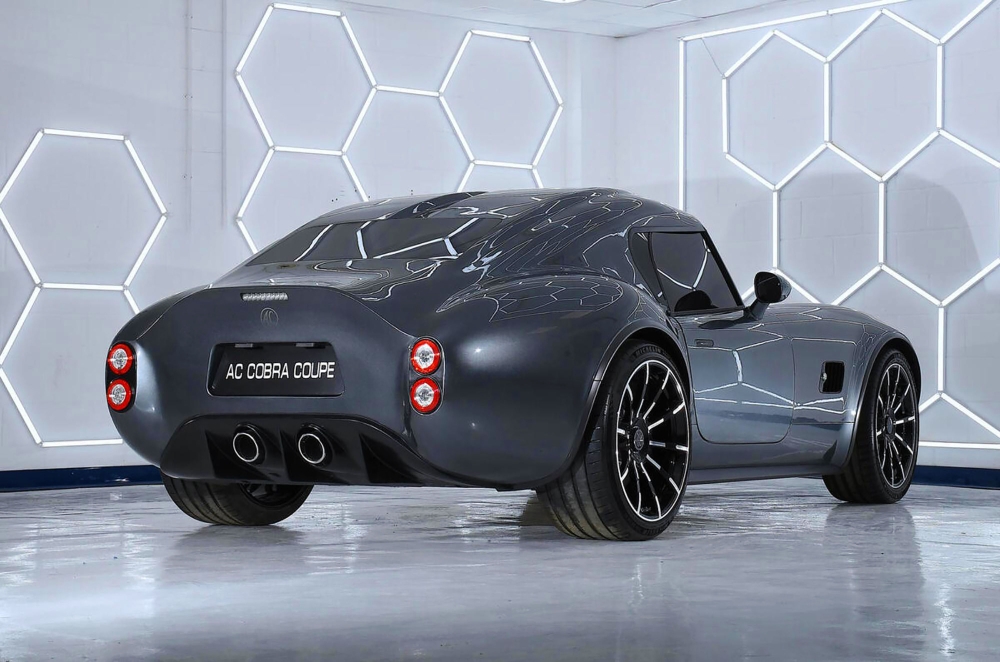 AC Cars a prezentat oficial noul Cobra GT Coupe: Motor V8 de până la 800 CP și ambiții globale