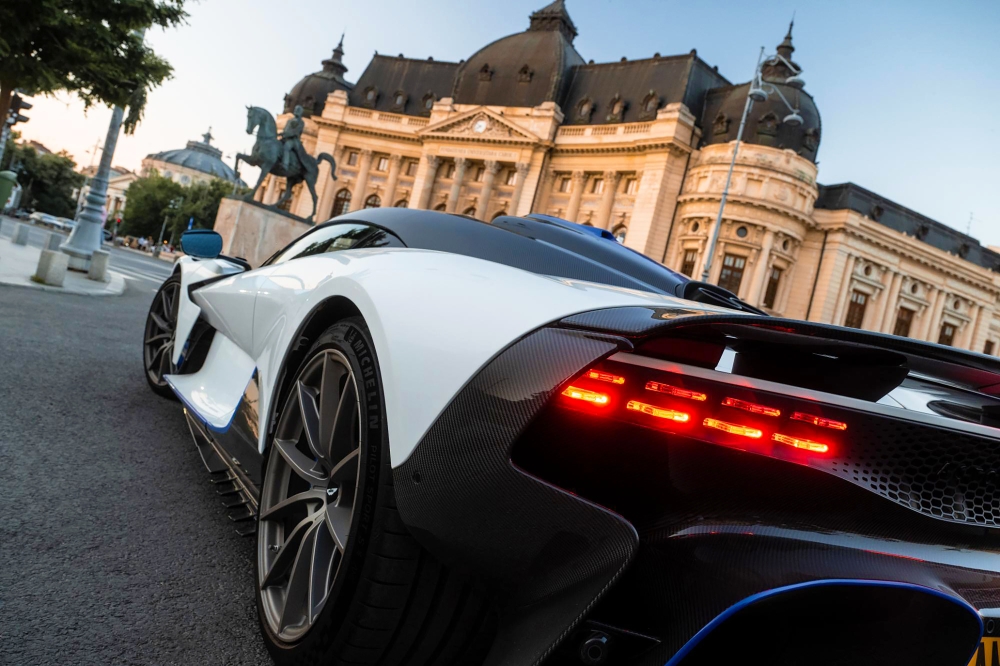 Aston Martin changes its partner in Romania and brings the Valhalla hypercar to Bucharest
