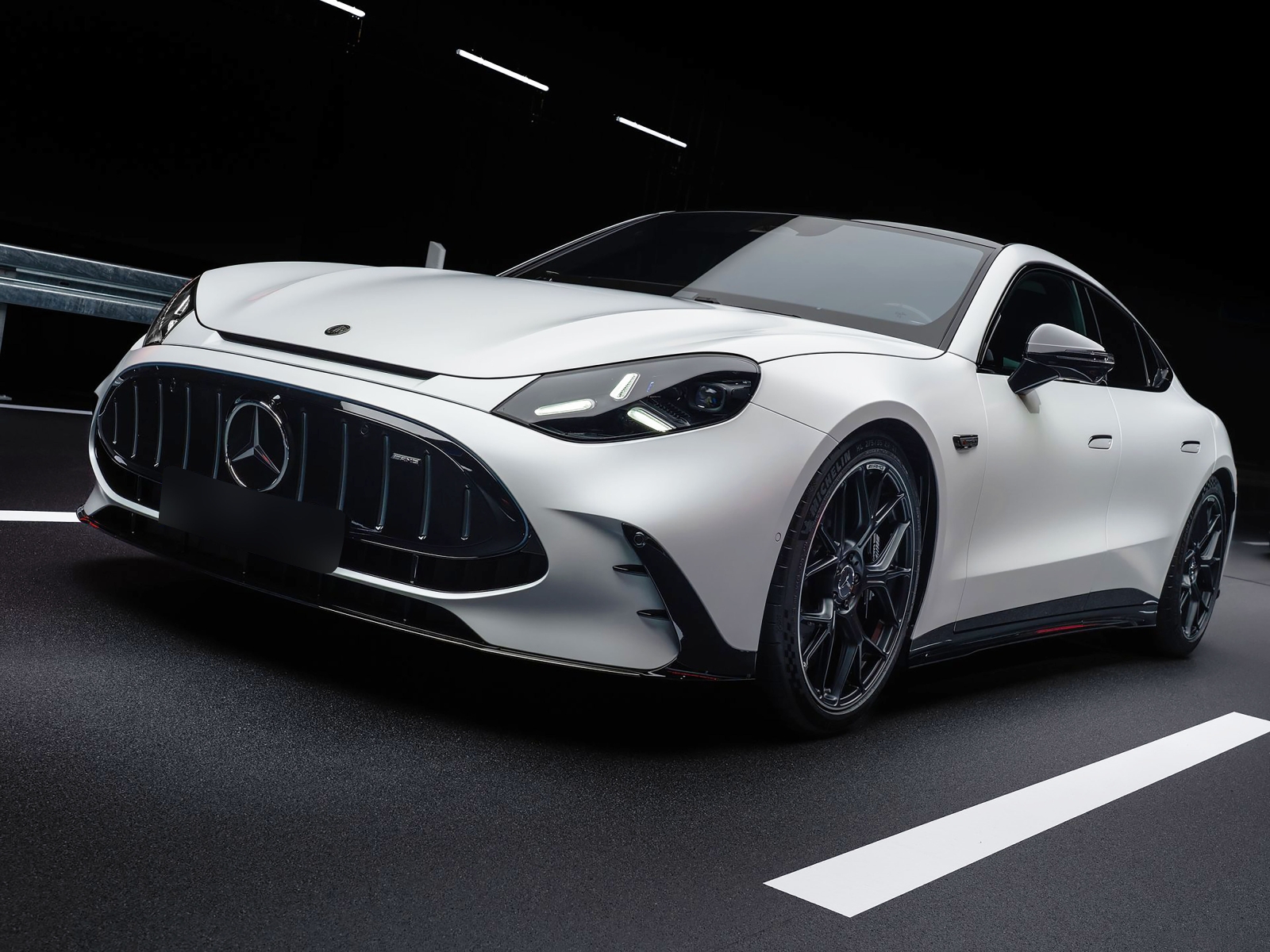 Noul Mercedes-AMG GT 4-Door Coupe 2027 debutează în România de la 156.399 euro
