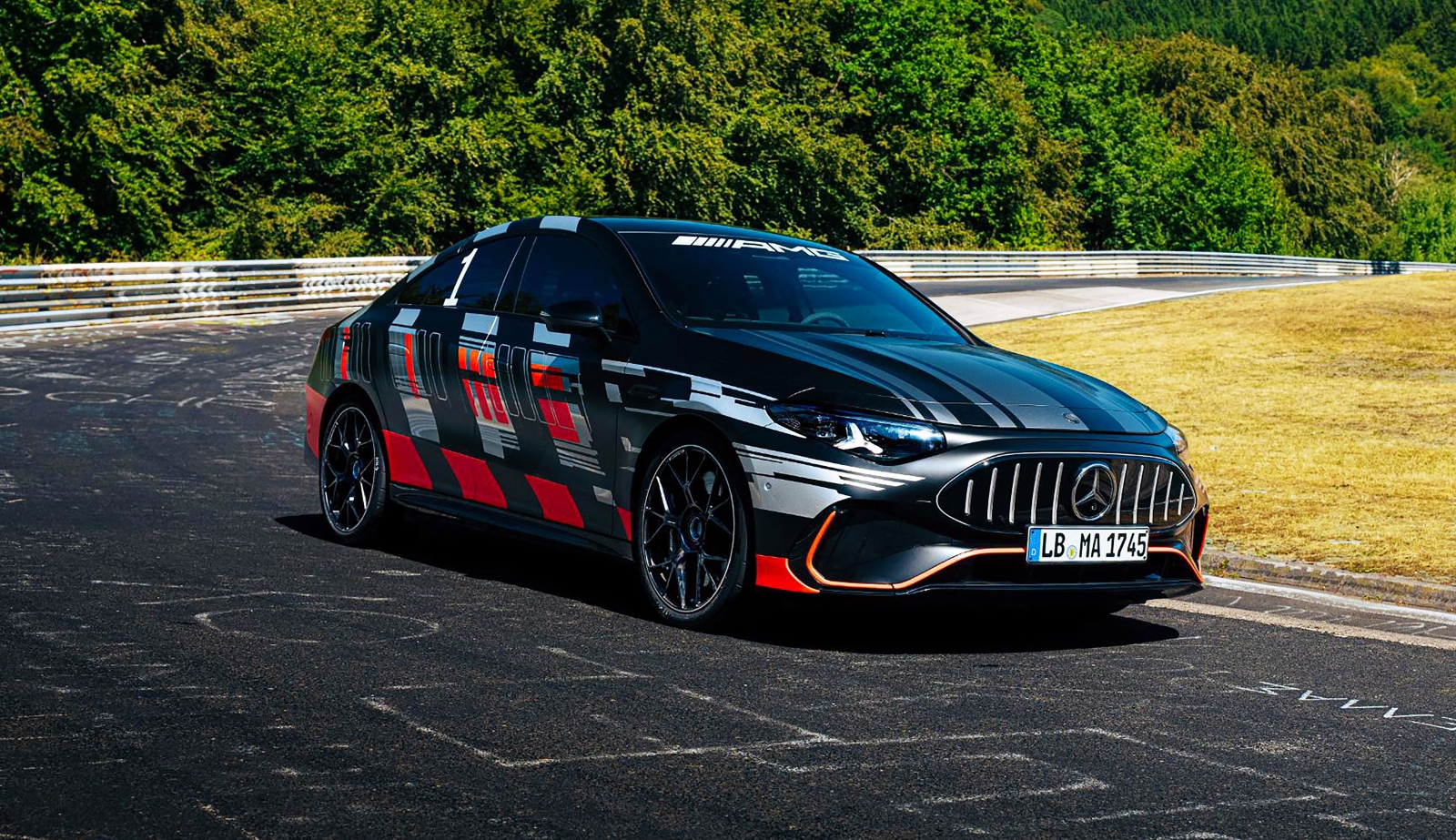 Mercedes-AMG CLA 45 4Matic+ este cea mai rapidă berlină din segmentul său pe Nürburgring