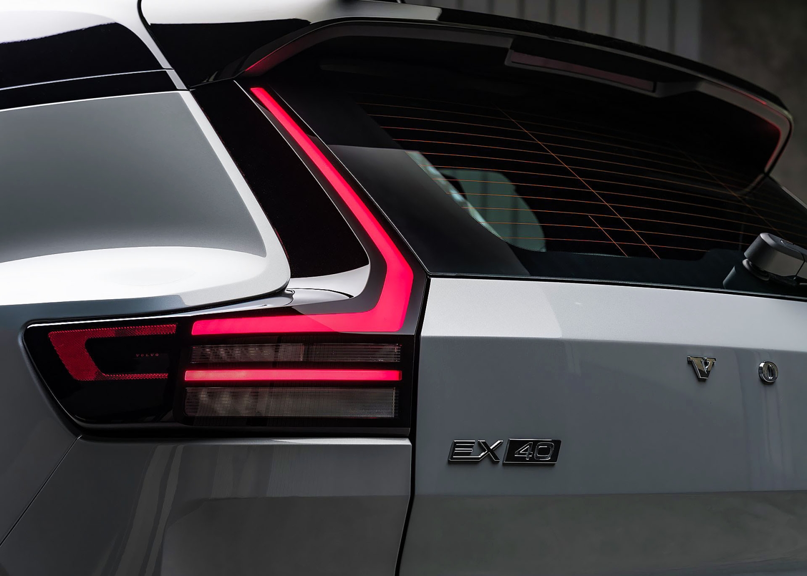 Volvo actualizează gama compactă cu facelift și tehnologii noi pentru XC40, EX40 și EC40