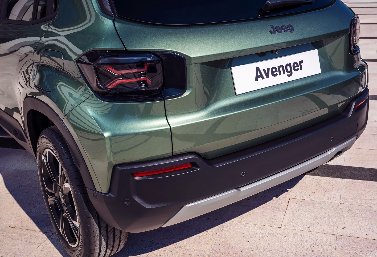 Jeep Avenger becomes the brands second most popular model in Europe with 300.000 orders