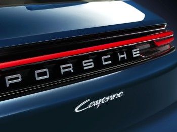 Official date: Porsche reveals the new Cayenne Electric on November 19th