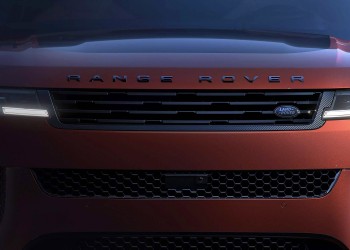 Land Rover lansează o campanie de rechemare în service pentru 250.857 de vehicule fabricate între 2020 și 2026