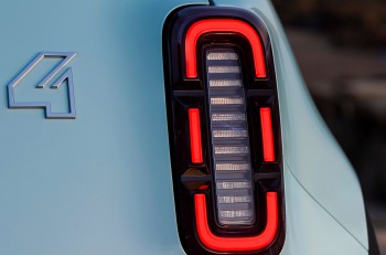 Renault 4 E-Tech receives a series of improvements, extended autonomy and basic Jogging version