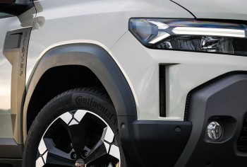 Dacia Sandero and Duster climb to the top two positions in Renault Groups global sales, dethroning the Clio model